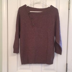 3/4 length, loose sweater, boat neck